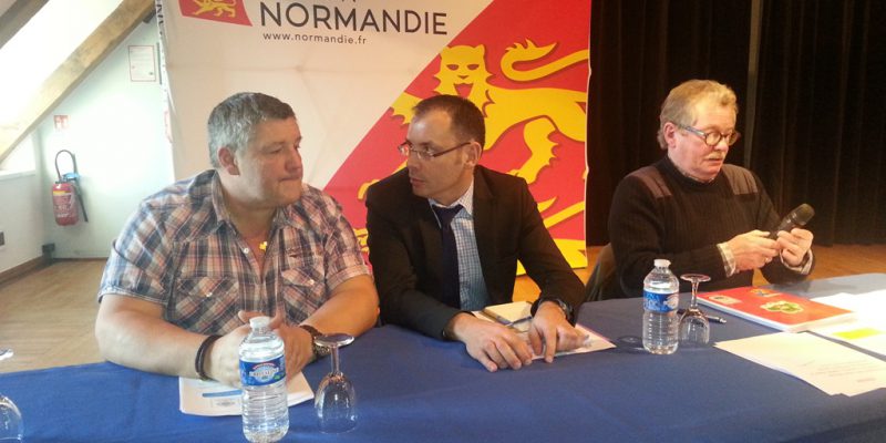 P. Coquet (CRPM HN), D. Sellam (DIRM) et D. Lefèvre (CRPM BN) en tribune officielle (@SMEL)