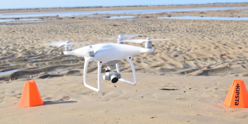 Le drone utilisé pour la cartographie des hermelles en Normandie (@SMEL)