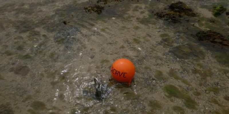 Bouée d’identification de la réserve scientifique de la pointe d’Agon (@SMEL)