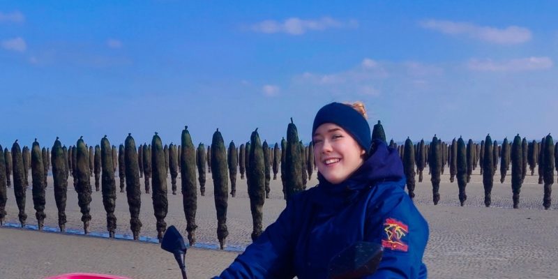 Julia Sosinski en prélèvements à Utah Beach (@SMEL)